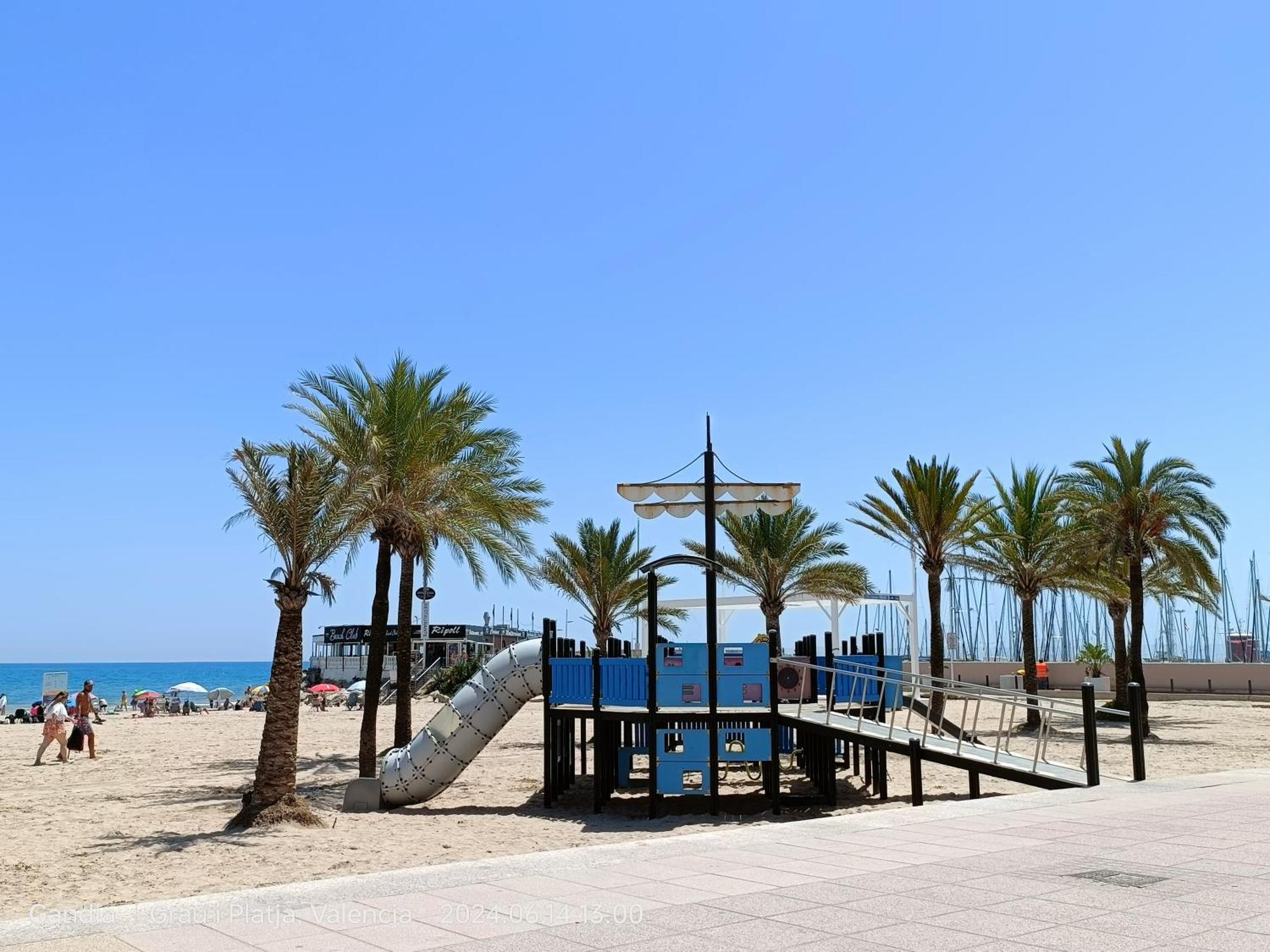 Daoiz, Vivienda Vacacional Para Familias Y Mayores De 25 Anos En El Grao De Gandia 3Ro Sin Ascensor Playa de Gandia Ngoại thất bức ảnh