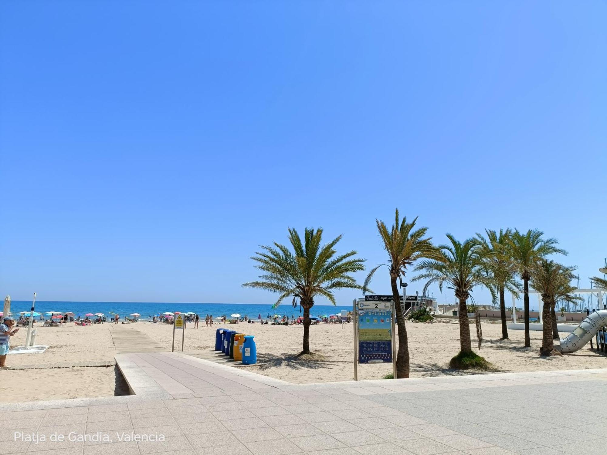 Daoiz, Vivienda Vacacional Para Familias Y Mayores De 25 Anos En El Grao De Gandia 3Ro Sin Ascensor Playa de Gandia Ngoại thất bức ảnh